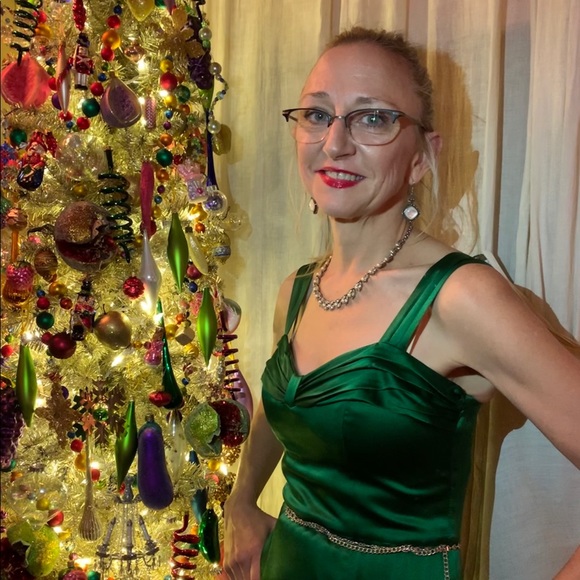 Meet your Posher, Yvette - Picture 2 of 2